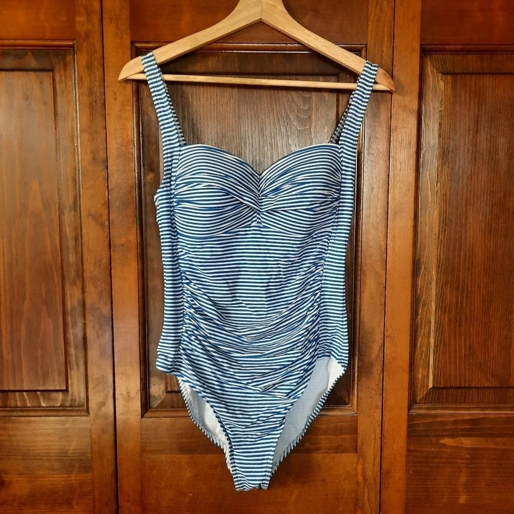 Nip Tuck Swim Sorrento Stripe Joanne One Piece Swimsuit Blue Mini Stripes Size 8
